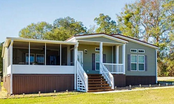 Valdosta Casa | Luxury Mobile Home in Valdosta, GA - Fully Furnished