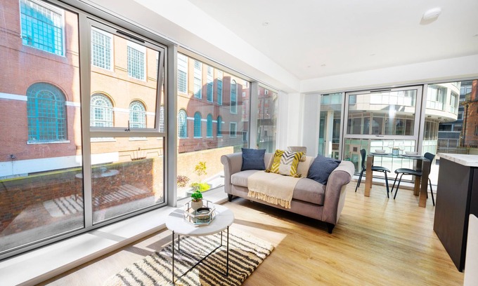 St George's Quarter Apartamento | Luxury, Modern, 1 Bed, Citycentre,familyfriendly