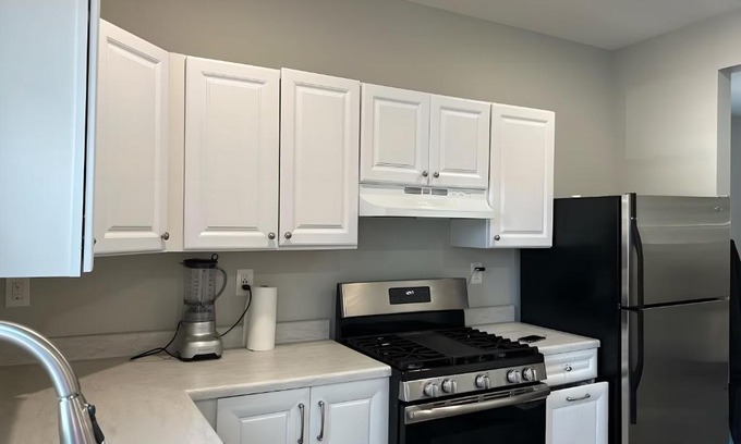 Long Branch Apartamento | Luxury & Modern 2 bedroom apartment , near the beach !