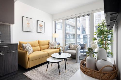 Garden District Apartamento | Luxury & Modern Suite 5 Minutes from Eaton Center