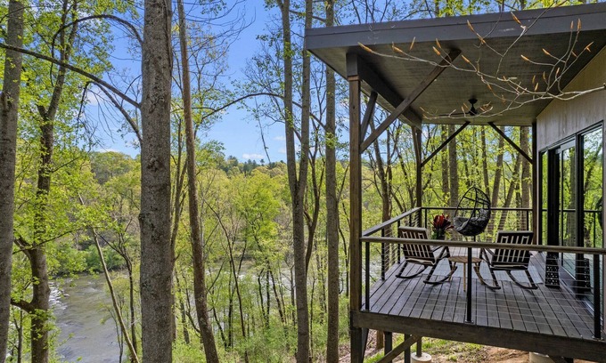 Alexander Casa | Luxury, Modern Treehouses- River Views & Farmstay Experience