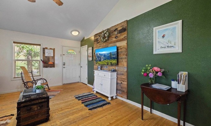 Tuolumne Cabina | Clean Mountain Cabin- Yosemite, Dodge Ridge, Pinecrest Lake