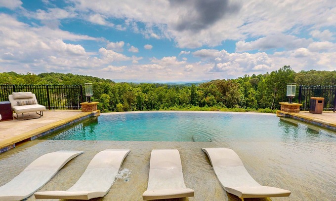 Talking Rock Casa | Luxury mountain compound with infinity pool, hot tub, fire pit & much more