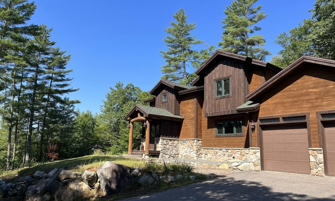 Thornton Casa | Luxury mountain home near Owl’s Nest and Waterville Valley