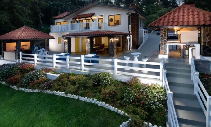 Altos del Maria Casa | Luxury Mountain House with pool & cinema