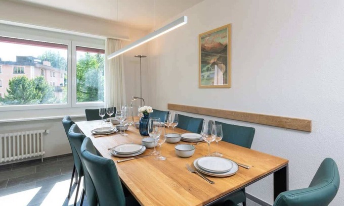 Sankt Moritz-Bad Apartamento | Luxury Mountain Nest Ideal for Families & Groups