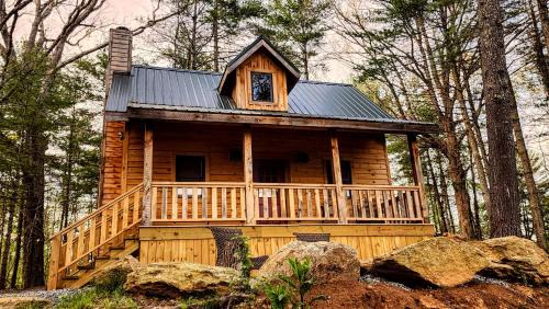 Marshall Casa | Luxury Mountain View Cabin Near Asheville NC