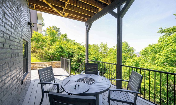 Mount Adams Apartamento | Luxury Mt. Adams Retreat Apt 1