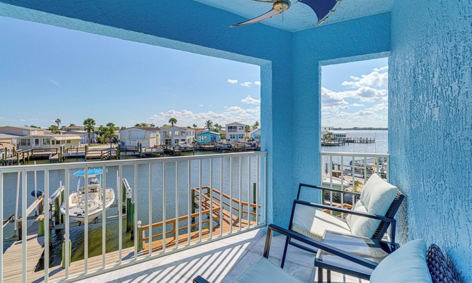 Nettles Island Casa | Luxury Nettles Island Home w/ Large Dock!