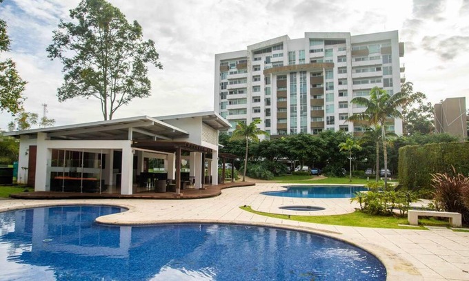 Heredia Apartamento | Luxury NEW Apt -24/7 sec- 10 min from SJO Airport