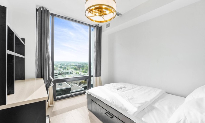 Waterloo Condominio | Luxury New Condo+HighRise Building+2BD+2TV+Ensuite Laundry