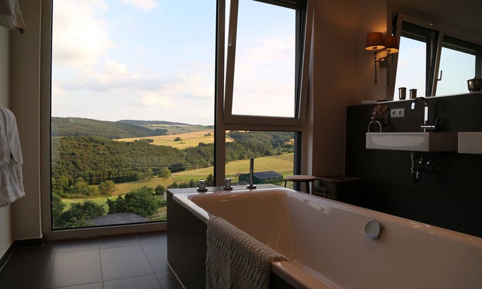 Hain Casa | DE LUJO DE NUEVA CONSTRUCCIÓN en una ubicación privilegiada: Eifel, Nuerburgring, A61, vistas panorámicas