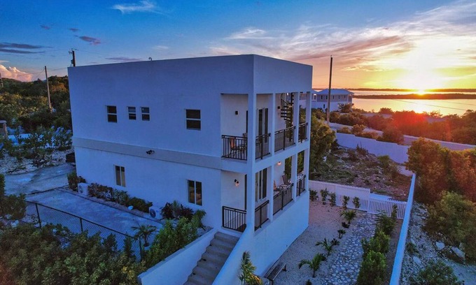 Discovery Bay Villa | Luxury Newly built two-bedroom modern Sunset villa with pool in Discovery Bay!