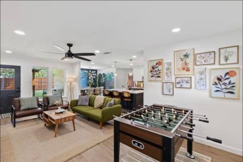 Plano Casa | Luxury Oasis 5B 2B Jacuzzi Pet Friendly