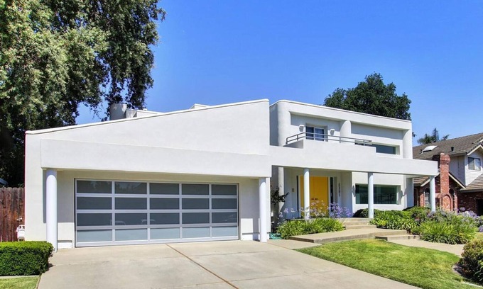 Pocket Casa | Luxury Oasis: Pool & Jacuzzi, 1 King + 4 Queen beds