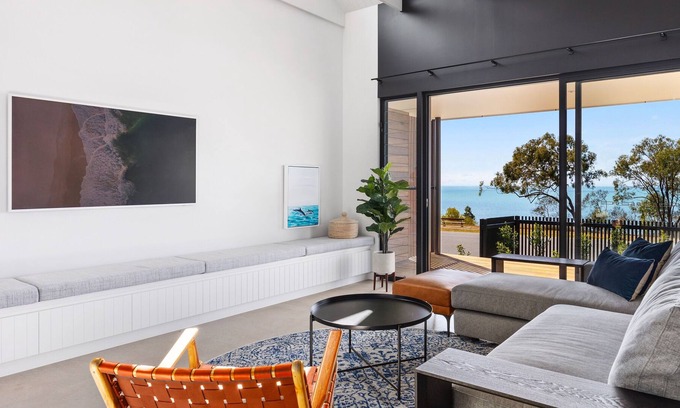 Point Vernon Casa | Luxury ocean view beach house