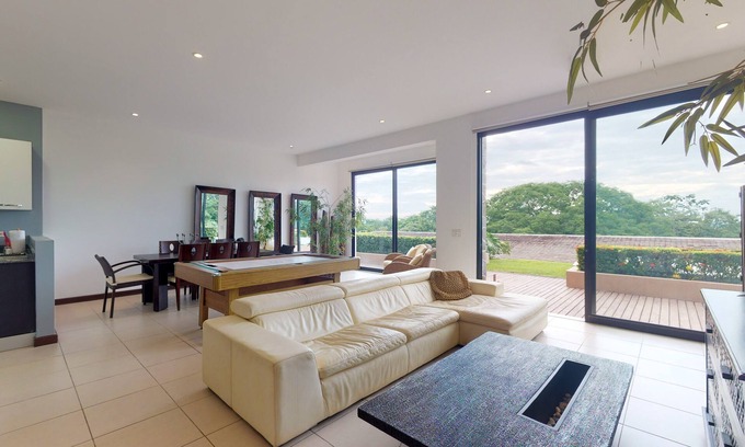 Tárcoles Condominio | Condominio de lujo con vista al mar con piscina compartida