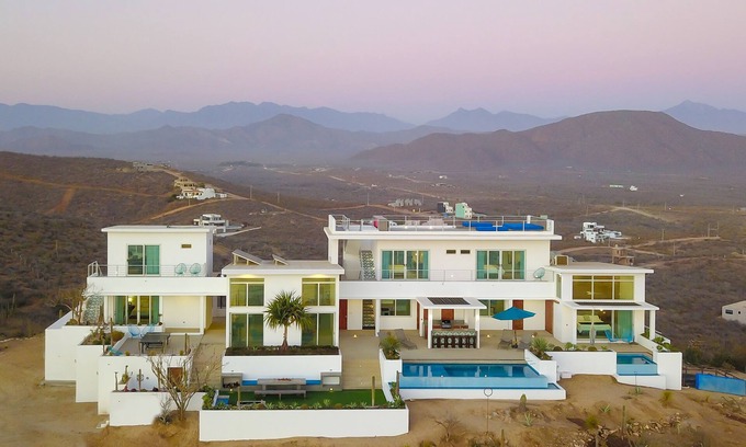 El Pescadero Villa | Luxury Ocean-View Villa w/ Pool By Cerritos Beach