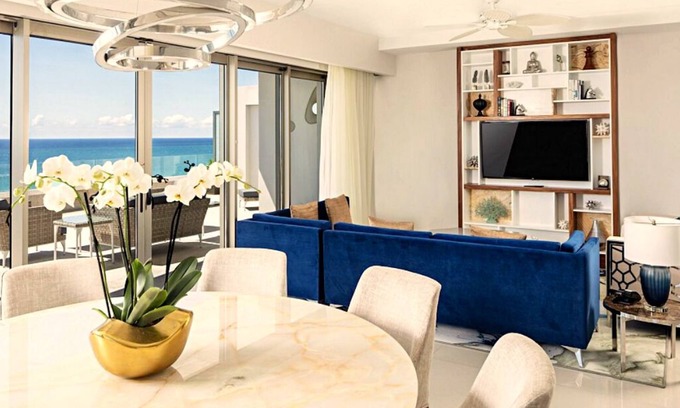 Cabo San Lucas Complejo | Luxury Oceanfront 3 Bedroom Condo w/ 5 Diamond Amenities