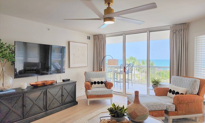 Litchfield by the Sea Condominio | Luxury Oceanfront Condo Cambridge 209