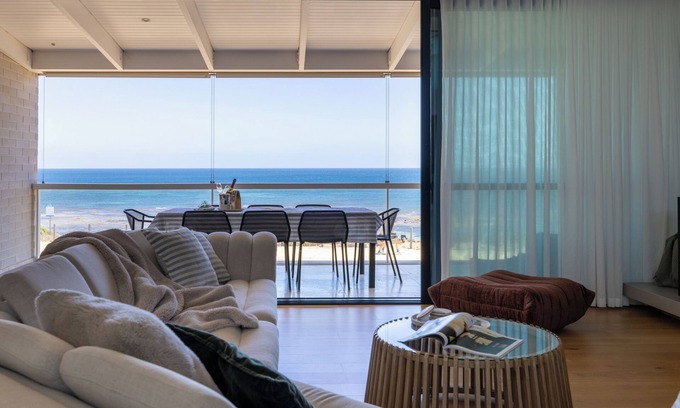 Aldinga Beach Casa | Luxury oceanfront retreat close to cellar doors of McLaren Vale