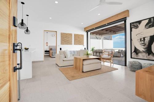 Cerritos Apartamento | Luxury Oceanfront Condo, Resort-Style Amenities