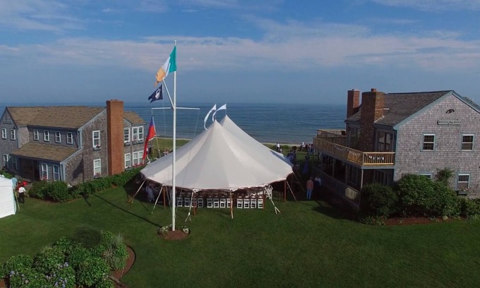 Tom Nevers Casa | ESTADO DE LUJO FRENTE AL MAR con playa privada! 3 casas en 6 acres, duerme 40