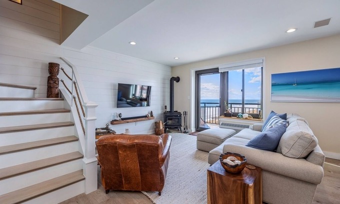 Long Beach Apartamento | Luxury Oceanfront Penthouse Duplex with Balcony