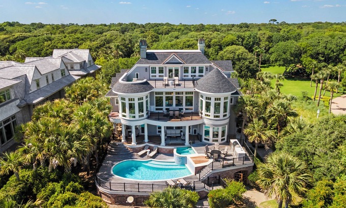 Vanderhorst Plantation Casa | Luxury Oceanfront home, pool, hot tub