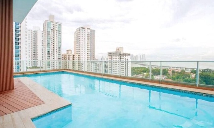 Tumba Vieja Apartamento | Luxury Oceanview 2 Bedroom apt w parking and balcony
