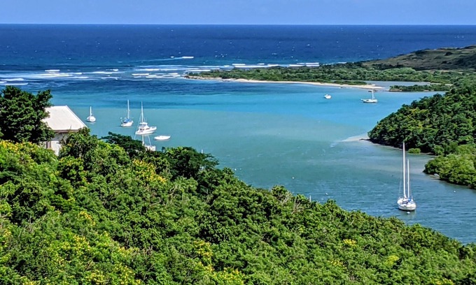 Estate Morning Star North Cabaña | Luxury Off-Grid Cottage - Amazing views - North Central Island
