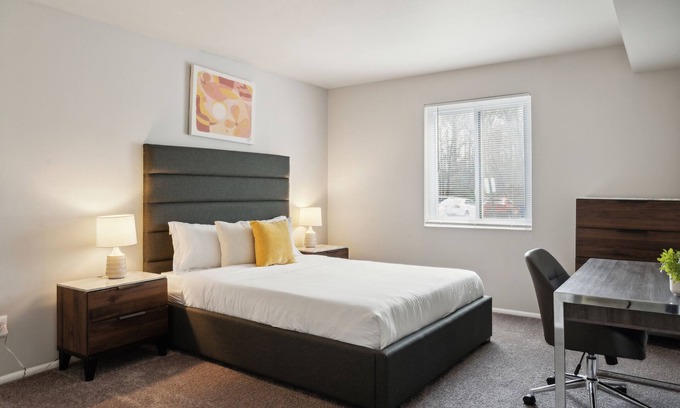 Edgemoor Apartamento | Luxury on a Budget! Spacious Retreat Awaits