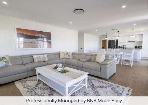 Dubbo Casa | Luxury on Lesmurdie - Close to Zoo & Golf Club