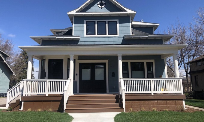 Bozeman Casa | Luxury on Main, remodeled, homey, fresh and bright!