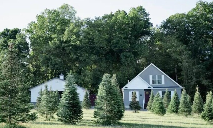 Town of Reading Casa | Luxury on Seneca Wine Trail, 3 King Beds with Awesome Country View