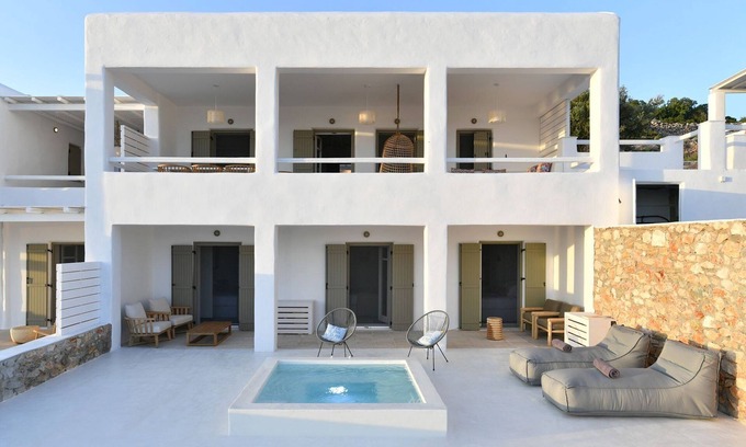 Glisidia Villa | Villa de lujo en Paros | Villa Ianthe | Belleza llamativa | Glisidia