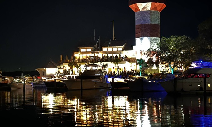 Harbour Town Condominio | Luxury Penthouse in the Heart of Harbour Town
