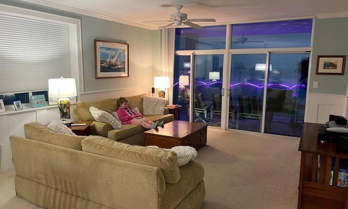 Ash Condominio | Luxury Penthouse 4BR Condo - Great for Families!