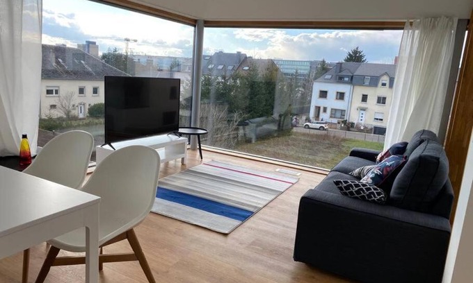 Neudorf-Weimershof Apartamento | Luxury Penthouse in Kirchberg, Terrace & Parking