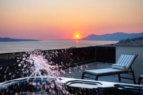 Moca Apartamento | Luxury Penthouse - Views, Hot Tub & Pool