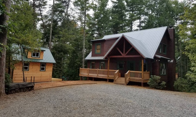 Sautee Nacoochee Cabina | Lujo, Cabin aceptan mascotas Montaña El 7 Aislado Acres