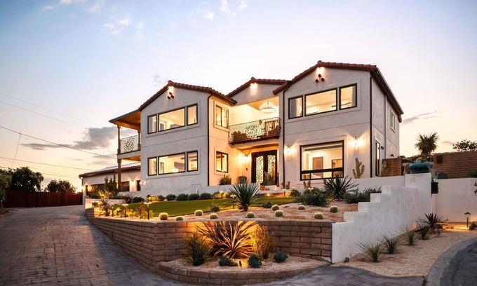 Roseville - Fleet Ridge Casa | Luxury Point Loma Retreat, Pool, Spa, Views