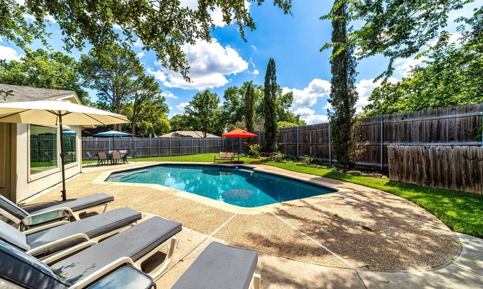 North Richland Hills Casa | Private, sparkling pool! Close to Fort Worth and Dallas!