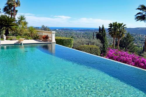 Saint-Paul-de-Vence Apartamento | Luxury Pool Apartment at Villa Seburga