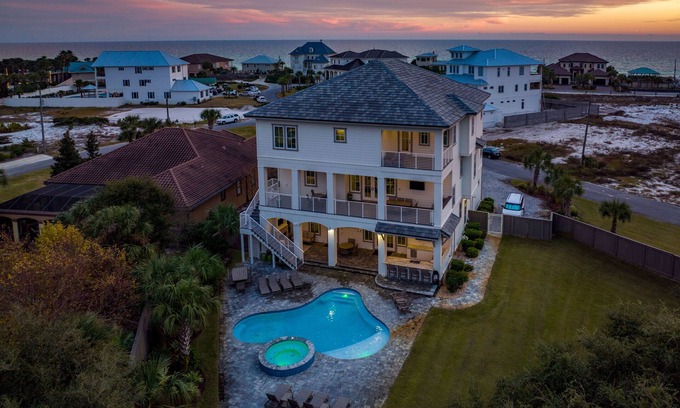 Gulf Pines Casa | *LUXURY*Pool/SPA*Elevator*PrivateBeach*GolfCart*