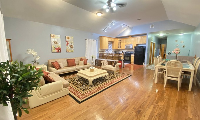 West Side Apartamento | Luxury private apt/free wifi/ Prkng/ Close to NYC