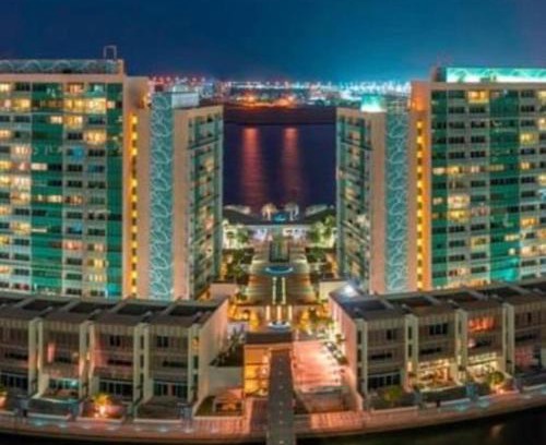 Al Raha Beach Apartamento | Luxury private sea view room