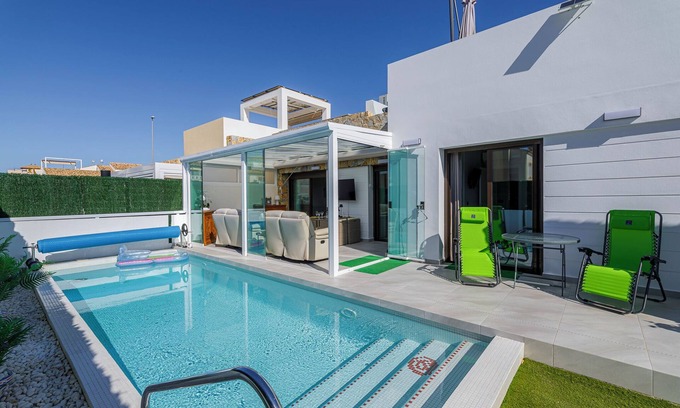 Orihuela Costa Villa | Luxury private villa with (heated) pool, located 3km from the beach