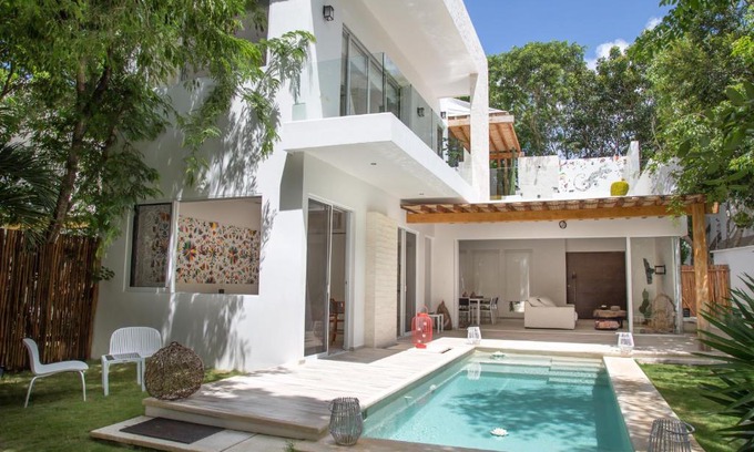 Área de La Veleta Villa | Luxury Private Villas , Private Pool, Private garden, Jacuzzi, 24hours security