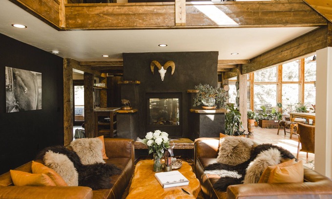 Creede Cabina | Luxury ranch cabin for 12, dog friendly with hot tub, private valley with creek!